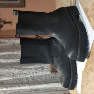 KILLSTAR Chelsea boots, barely worn, US M12/W14